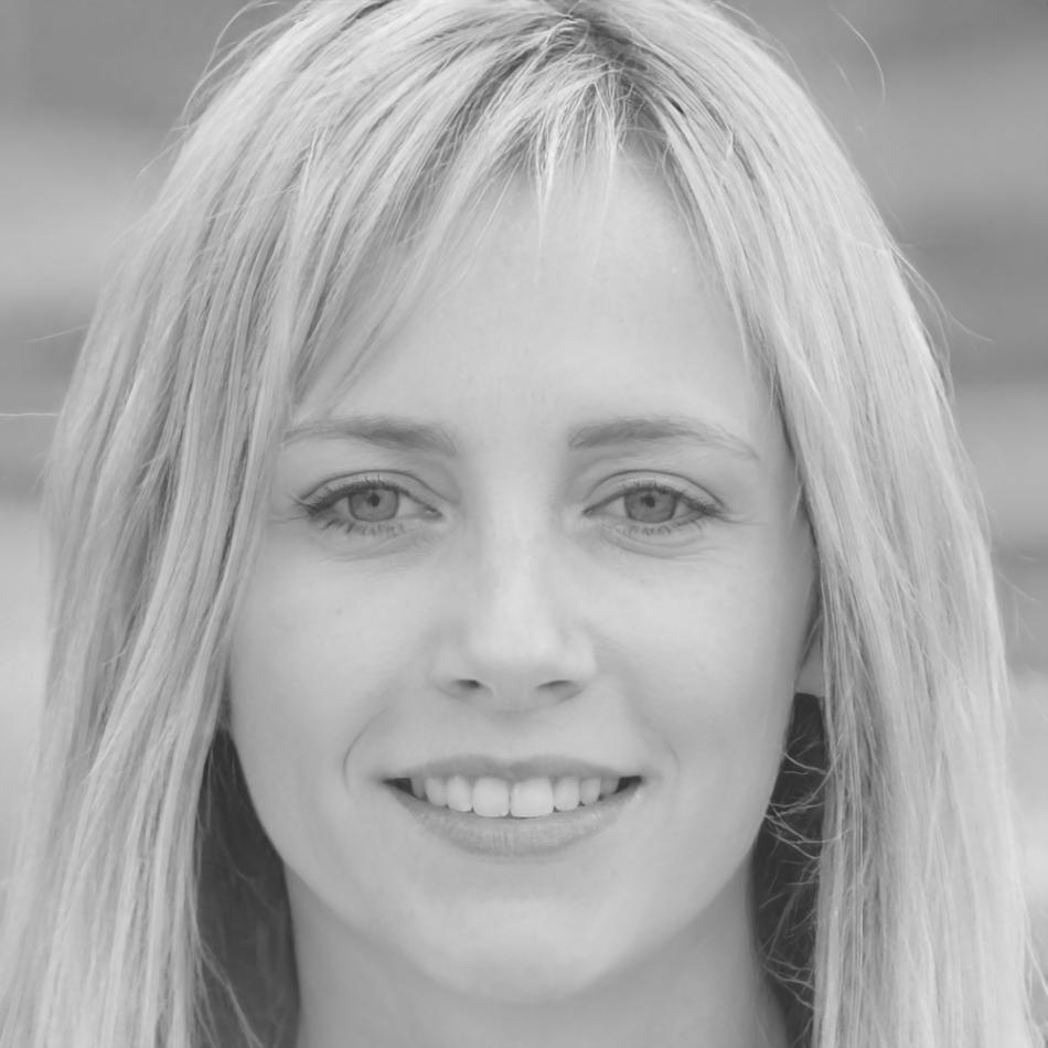 Portrait de Léonie Marchetti, formatrice en analyse financière
